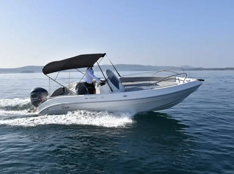 Gaia Open 22 in action on the sea 7
